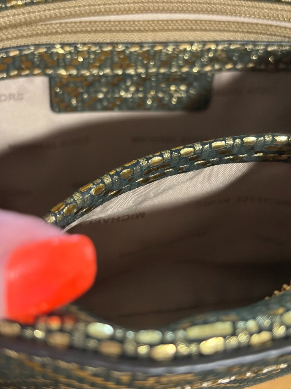 MICHAEL KORS GINNY CAMERA BAG METALLIC GOLD WOVEN CROSSBODY - Picture 5 of 7